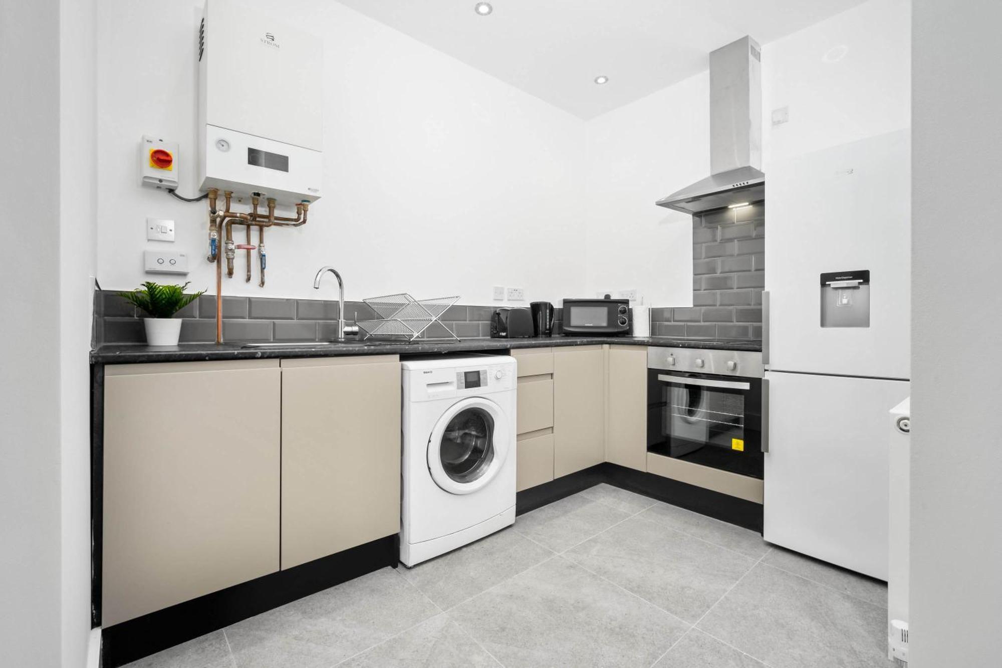 Apartment Stylish - Free Wifi & Netflix - On Street Parking - Double Bed - 49ag